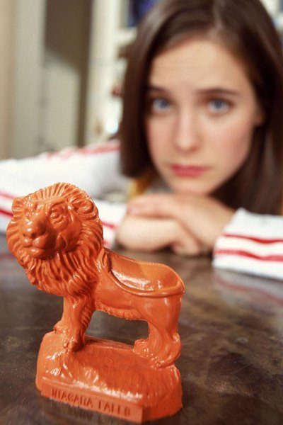 Caroline Dhavernas and the talking plastic lion from Wonderfalls.