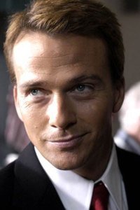 Sean Patrick Flanery as Candidate Stillson.